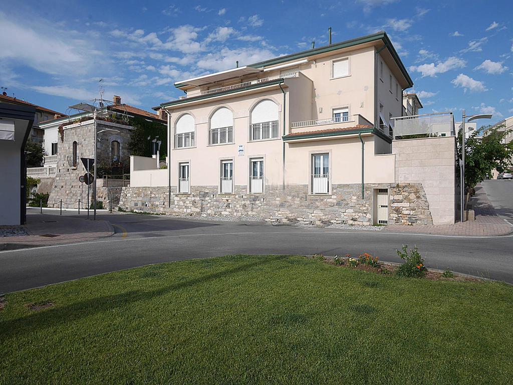 Residence Villa Livia San Vincenzo Eksteriør billede